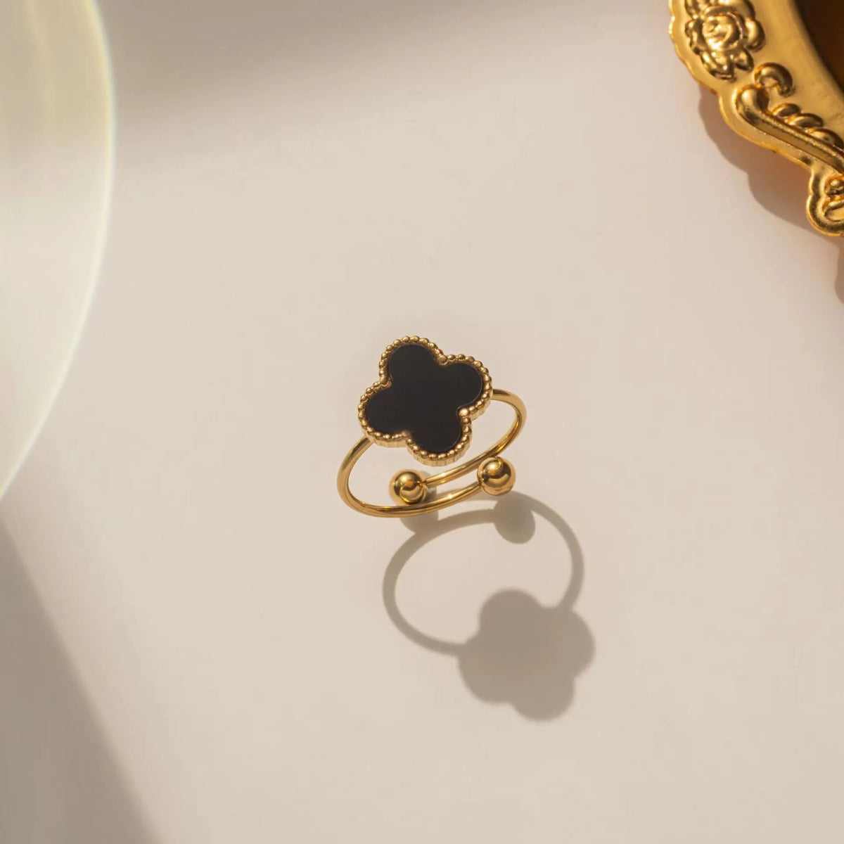 Anillo Trebol Van Cleef